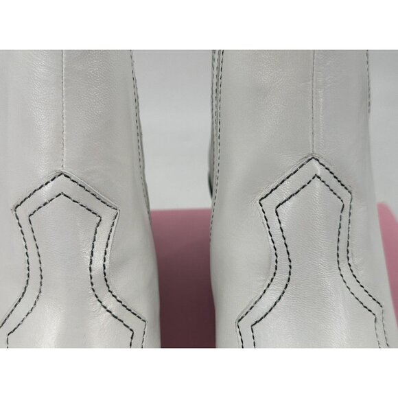 Intentionally Blank Big Bootie Boots Women's White Leather Pointed Toe Sz 38/7M - Picture 3 of 8